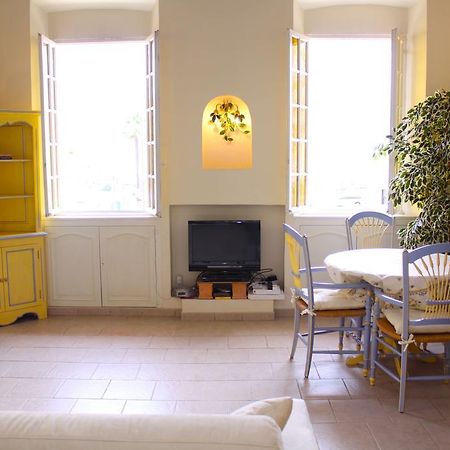 Very Charming Studio Apartment On Port In Cannes A Short Walk To Palais With Aircon And Internet 411 Eksteriør billede