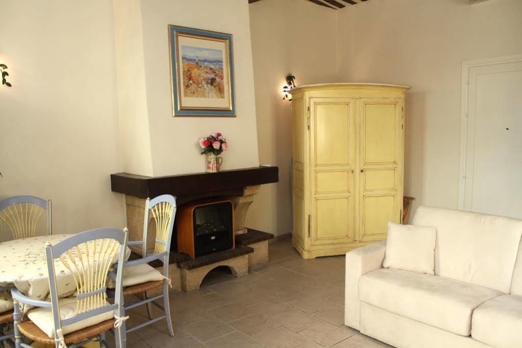 Very Charming Studio Apartment On Port In Cannes A Short Walk To Palais With Aircon And Internet 411 Eksteriør billede