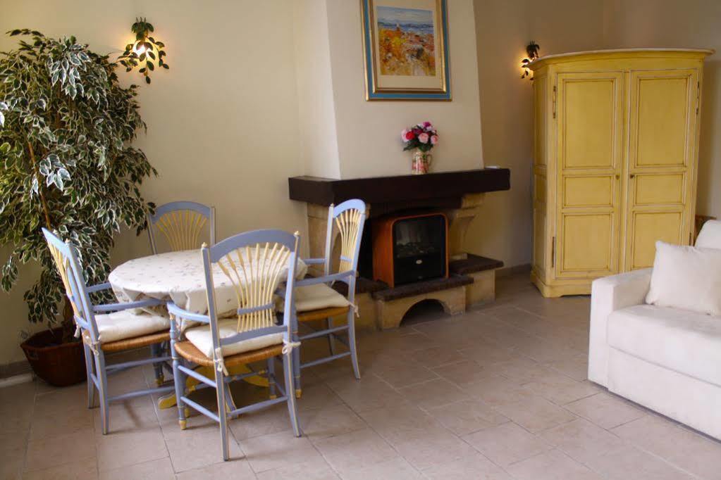 Very Charming Studio Apartment On Port In Cannes A Short Walk To Palais With Aircon And Internet 411 Eksteriør billede